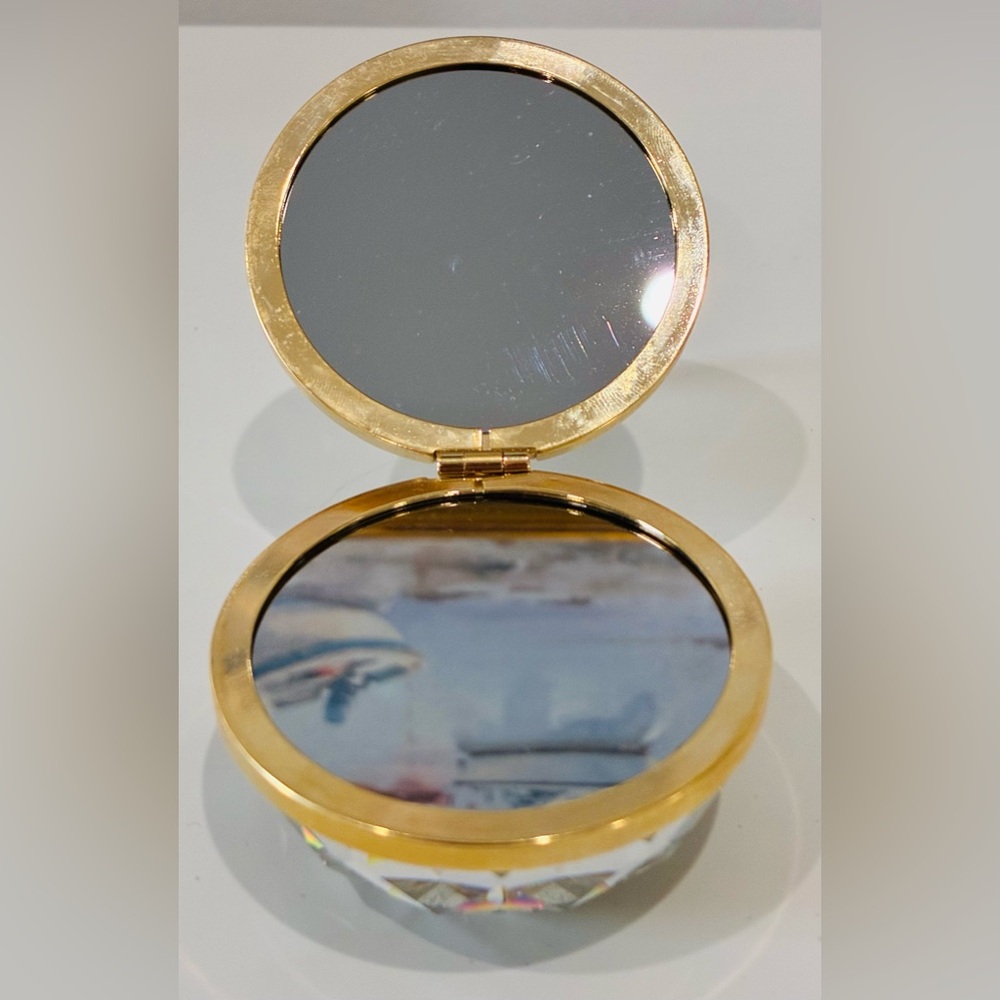 Swarovski Crystal Apple Mirror Vintage - Gold Leaf Accent vintage crystal gift - Picture 2 of 3